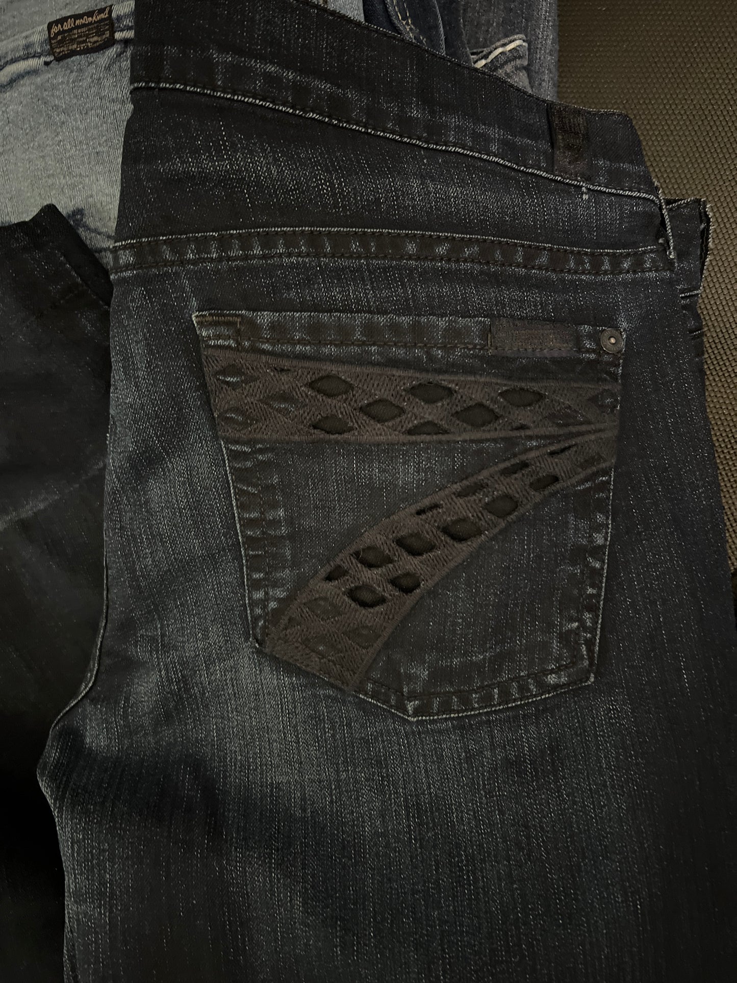 7 for all Mankind Dojo Dark Lowrise 32